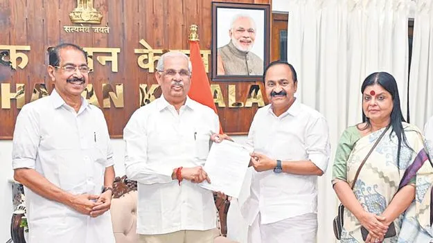 కేరళ సీఎంగా సతీశన్‌