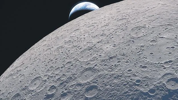 చంద్రుడి చెంత నుంచి సూర్యగ్రహణం