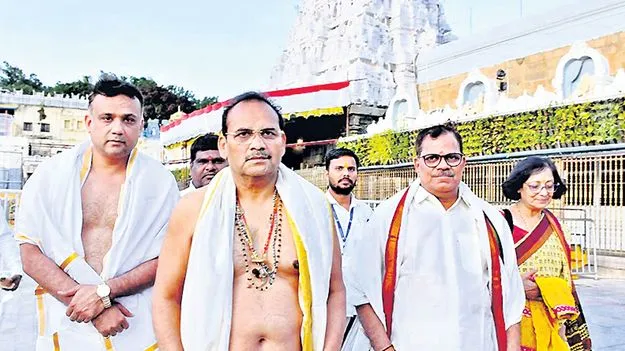 శ్రీవారిని దర్శించుకున్న జస్టిస్‌ జేకే మహేశ్వరి  