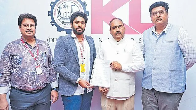 క్యాంపస్‌ ప్లేస్‌మెంట్లలో కేఎల్‌ యూనివర్సిటీ విద్యార్థుల రికార్డు