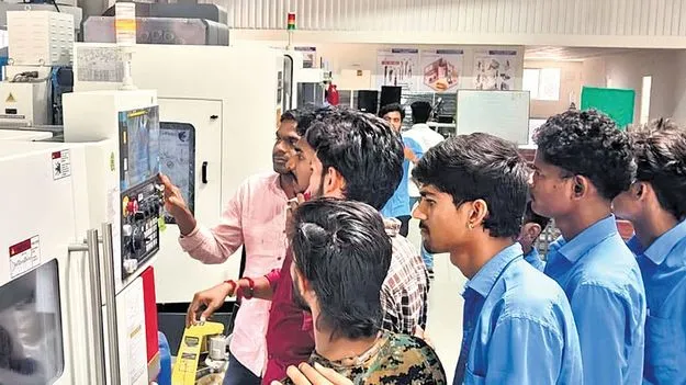ఉట్నూర్‌ ఏటీసీలో అద్భుత ఫలితాలు
