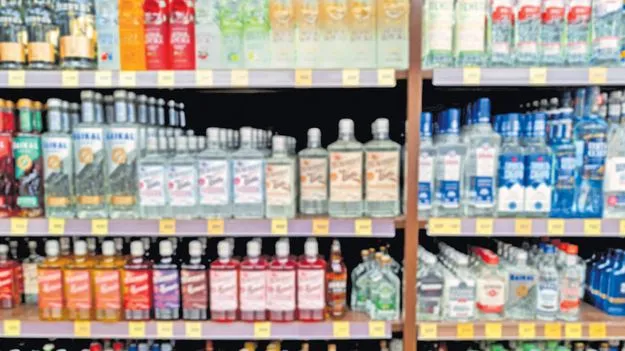 మద్యం ధరలకు రెక్కలు!