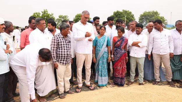 ధాన్యం కొనుగోళ్లలో సమస్యలను పరిష్కరించాలి