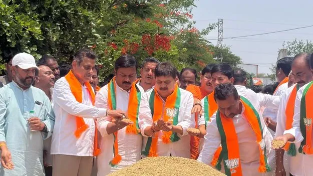 ధాన్యం కొనుగోళ్లలో సర్కార్‌ విఫలం