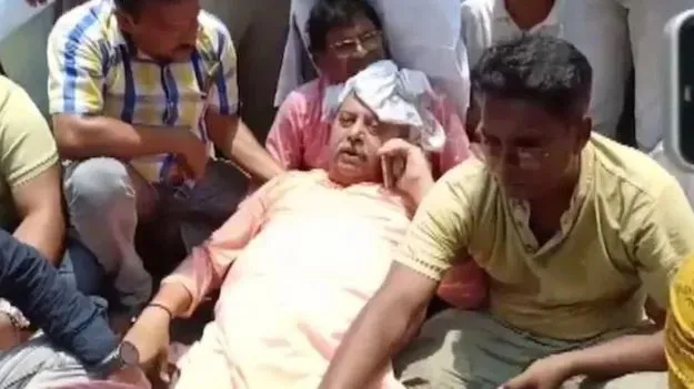 టీఎంసీ నేతలపై కొనసాగుతున్న దాడులు 