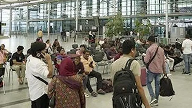 శంషాబాద్‌ ఎయిర్‌పోర్టులో ఎబోలా కలకలం!