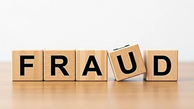 ఉన్నత విద్యామండలి చైర్మన్‌ పేరుతో వసూళ్లు!