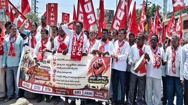 ప్రజా వ్యతిరేక విధానాలకు స్వస్తి పలకాలి 