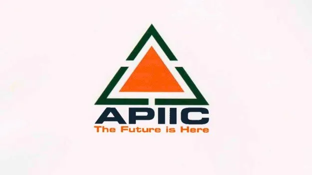 పారిశ్రామిక పార్కుల్లో 215.80 ఎకరాల భూ కేటాయింపులు 