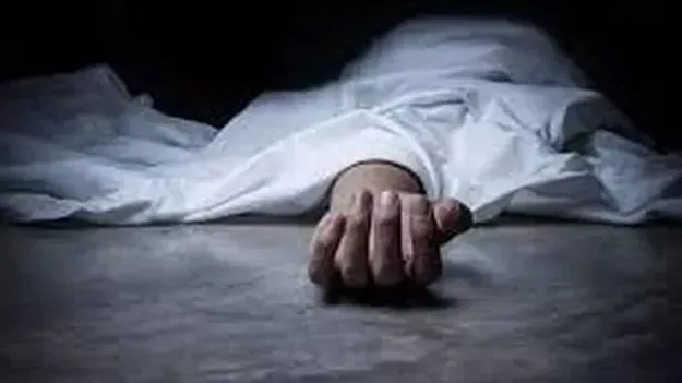 మెదక్‌ జిల్లాలో యువకుడి దారుణ హత్య