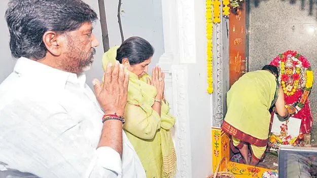 ప్రజాధనానికి కాపలాదారులం