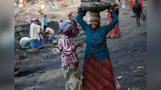 ఉపాధి హామీ సిబ్బందికి తీపి కబురు