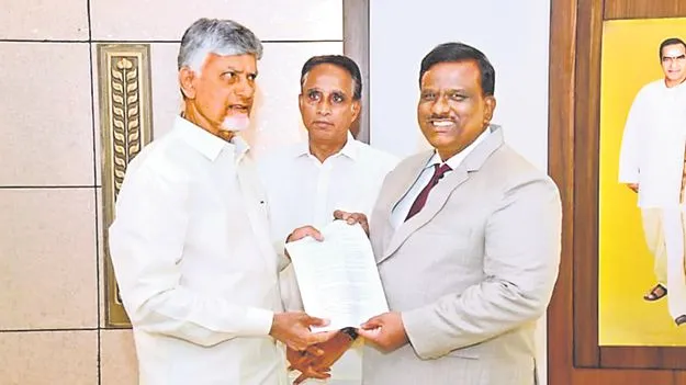 ఎన్‌ఆర్‌ఐకు డీమ్డ్‌ టూ బీ యూనివర్సిటీ హోదా