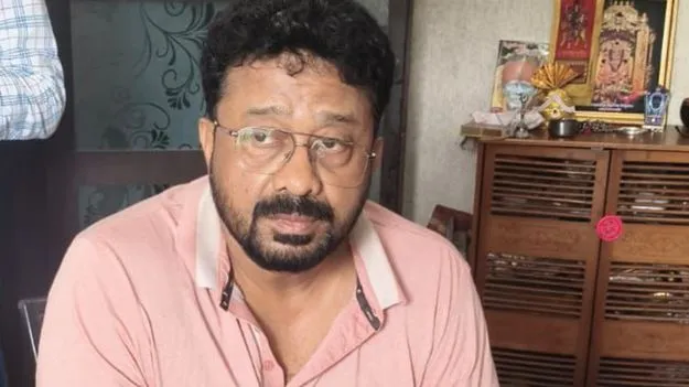 డిప్యూటీ కలెక్టర్‌ అక్రమాస్తులు 100 కోట్లు