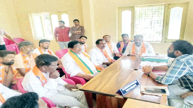 అర్హులందరికీ ఇళ్లు మంజూరు చేయాలి 