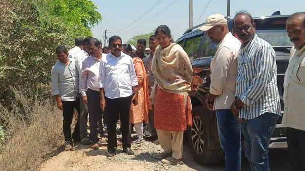 రోడ్డు పనులను వారం రోజుల్లో పూర్తి చేస్తాం