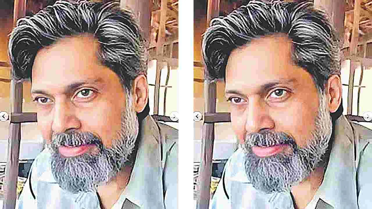 పెరోల్‌పై వచ్చి.. పేర్లు మార్చి.. 12ఏళ్లుగా సినిమాలు