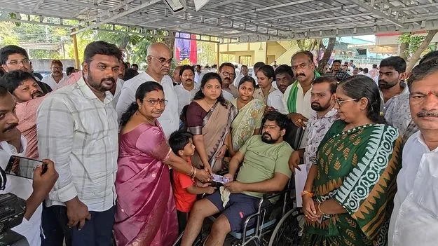బొలిశెట్టి దాతృత్వం