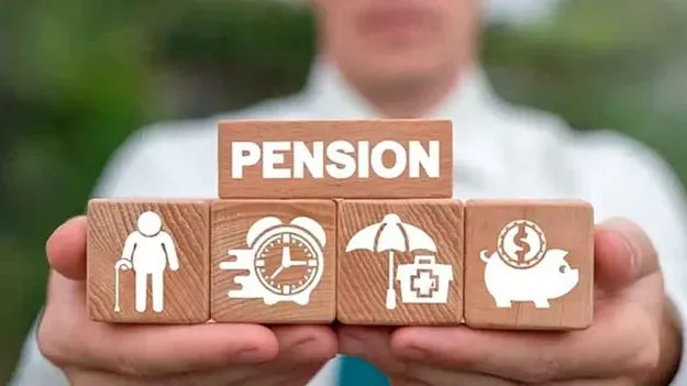 ఎంపీలూ ఎమ్మెల్యేల పెంపు సరే సీపీఎస్‌ ఉద్యోగులు ఆర్థిక భారమా?