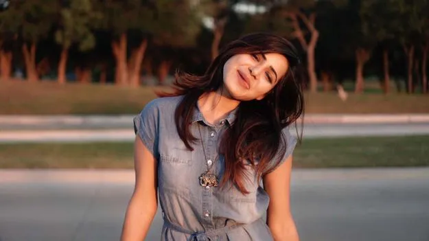 సినీనటి అషురెడ్డిపై కేసు!