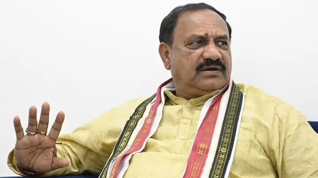 రేవంత్‌ దిగిపోవాలనడానికి జీవన్‌రెడ్డి ఎవరు? 