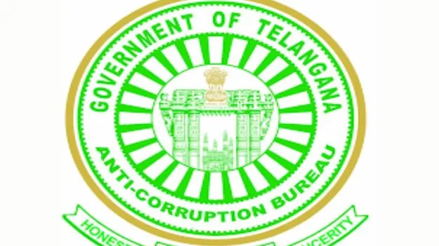 మునిసిపల్‌ కార్యాలయాల్లో విజిలెన్స్‌ సోదాలు