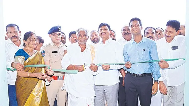 తాటాకు చప్పుళ్లకు బెదరం