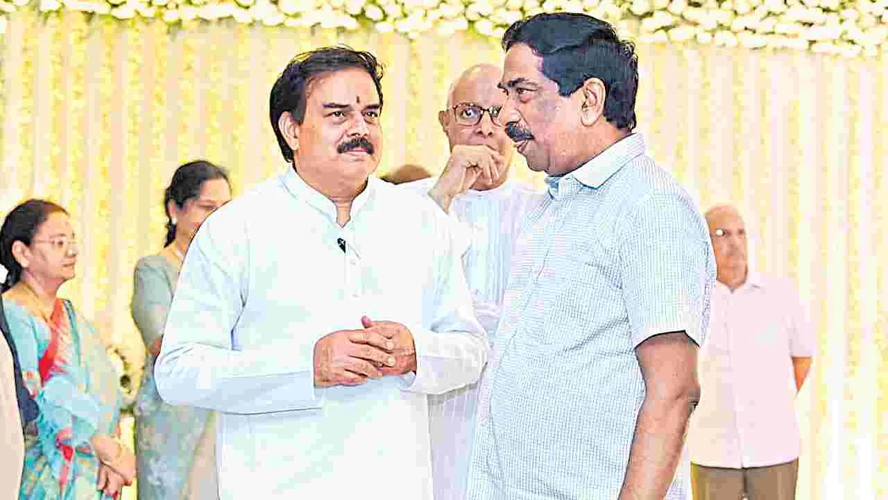 నాదెండ్ల భాస్కరరావుకు ప్రముఖుల నివాళి