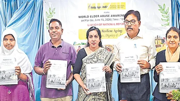 వయోధికుల జీవనం.. దయనీయం!