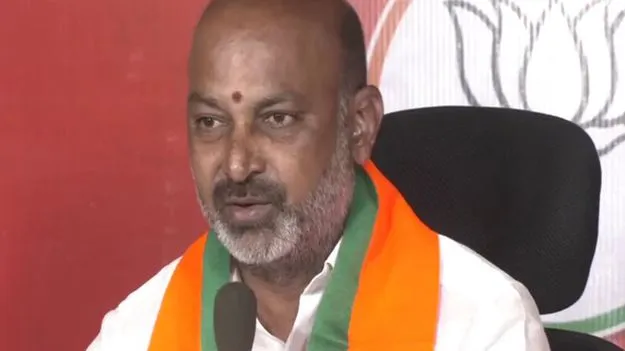 న్యాయ వ్యవస్థపై గౌరవంతో..నా కుమారుడిని పోలీసులకు అప్పగించా