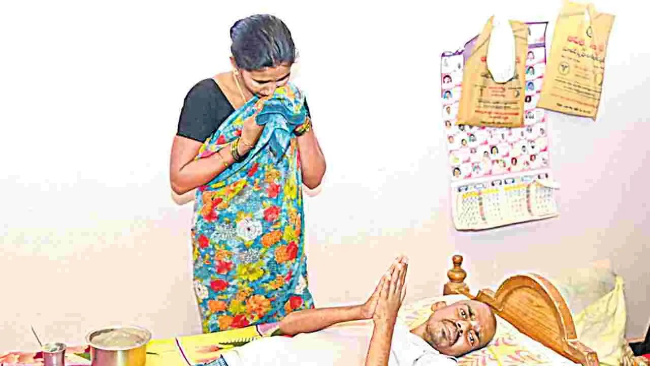 ఏఐ ఫొటోలు.. ఫోర్జరీ సంతకాలతో..ఒకరి భూమి మరొకరికి!