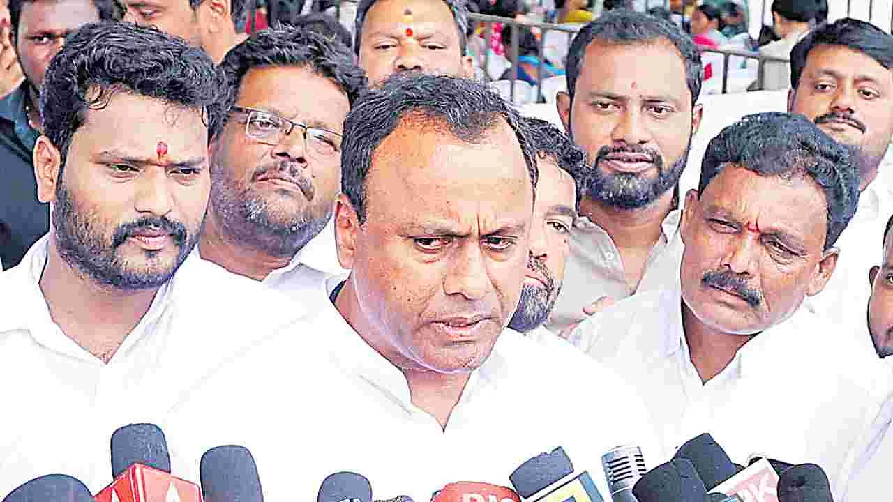 పదవులు ఉన్నా.. లేకున్నా రాహుల్‌గాంధీ నాయకత్వంలో పనిచేస్తా