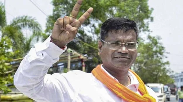 ఫాల్తాలో లక్షకుపైగా మెజారిటీతో బీజేపీ విజయం