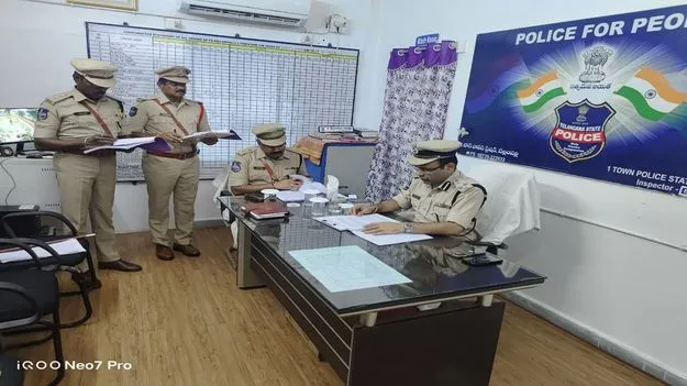ఫిర్యాదులపై తక్షణమే స్పందించాలి 