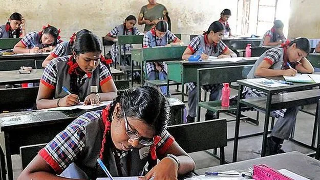 కేంద్రీయ విద్యాలయాల్లో త్రిభాషా విధానం 