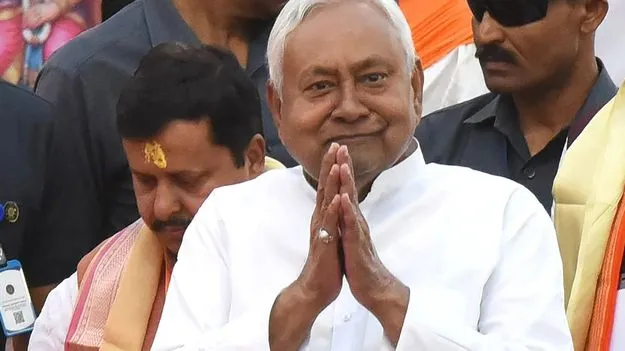 శాసనమండలికి నితీశ్‌ రాజీనామా 