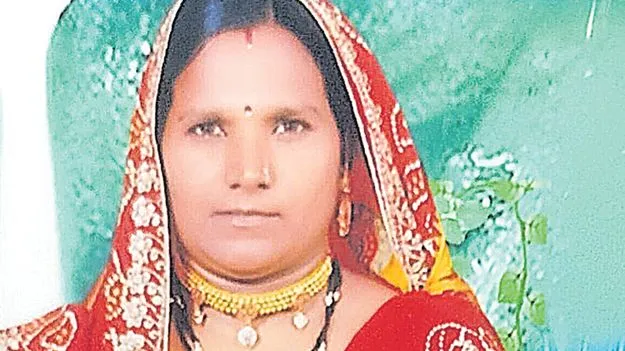 అక్కను చంపి.. రెండు ముక్కలు చేసి.. 