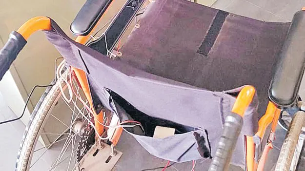 తల, కళ్లే రిమోట్‌..