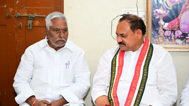 జీవన్‌రెడ్డి కాంగ్రెస్‌ను వీడరన్న నమ్మకంతో ఉన్నాం