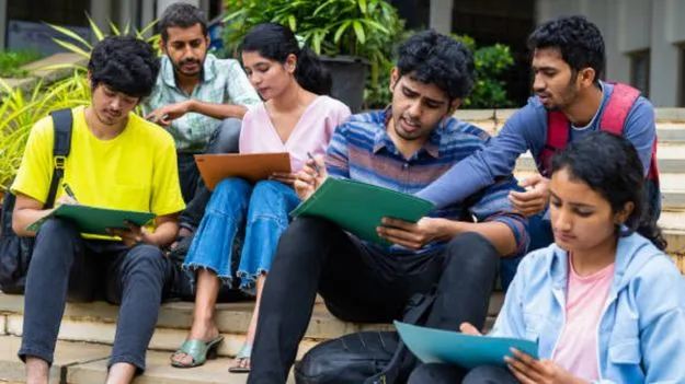 ఇంటర్‌ విద్యార్థులకు కొత్త సిలబస్‌ 