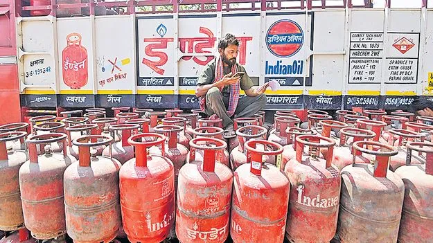 దేశంలో ఇంధన కొరత లేదు