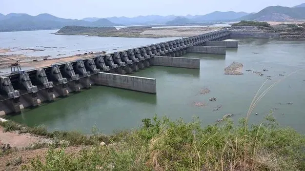 పోలవరం ‘రెండో దశ ’ చేపట్టవద్దు