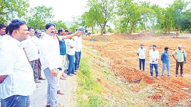ముమ్మరంగా సీఎం సభ ఏర్పాట్లు
