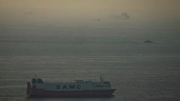 వాణిజ్య నౌకలపై దాడులు సరికాదు: భారత్‌