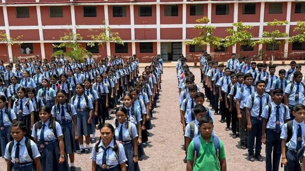 ఛత్తీస్‌గఢ్‌  స్కూళ్లలో మంత్రోచ్చారణ తప్పనిసరి