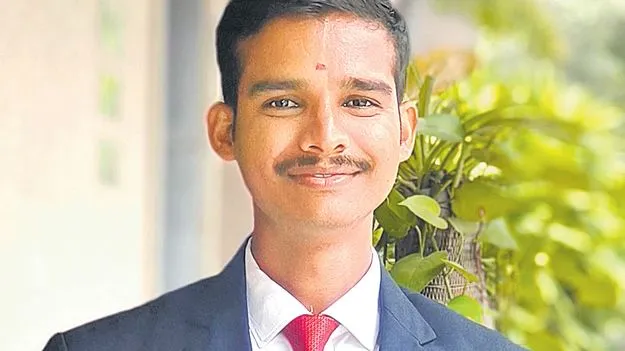 గిరిజన విద్యార్థికి 6 సర్కారు కొలువులు !