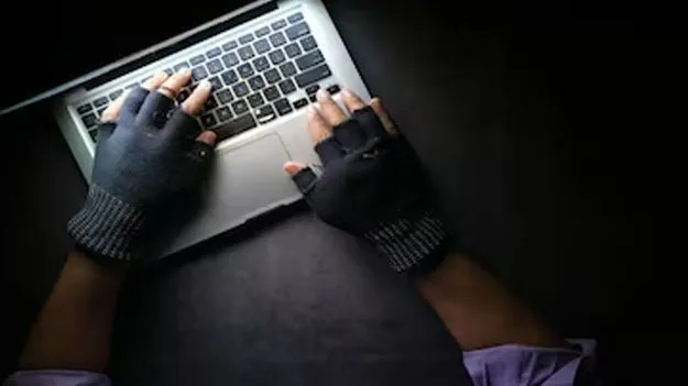 బిజినెస్‌ లోన్‌ పేరుతో సైబర్‌ మోసం