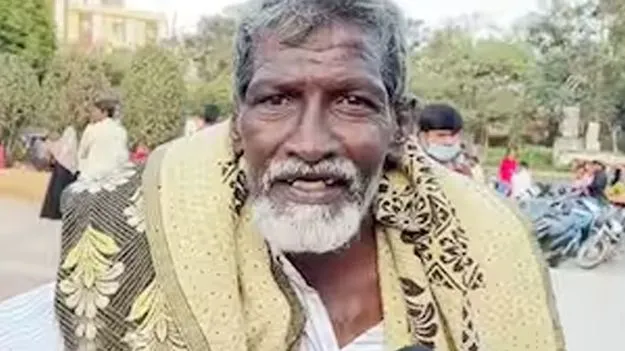 ‘కుర్చీ మడతపెట్టి’ తాత మృతి
