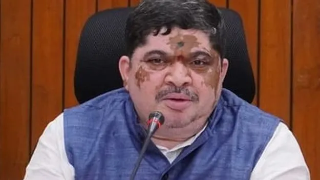 సమ్మె నిర్ణయాన్ని వెనక్కి తీసుకోండి