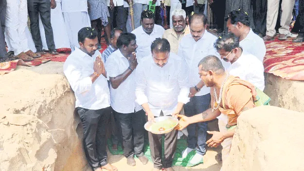 జెట్టీ ఏర్పాటుతో మత్స్యకార జీవితాల్లో వెలుగులు 